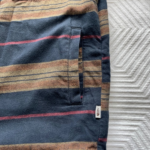 The North Face Men's Small Campshire Long Sleeve Button Up Shirt Cotton Navy Tan - Picture 6 of 7